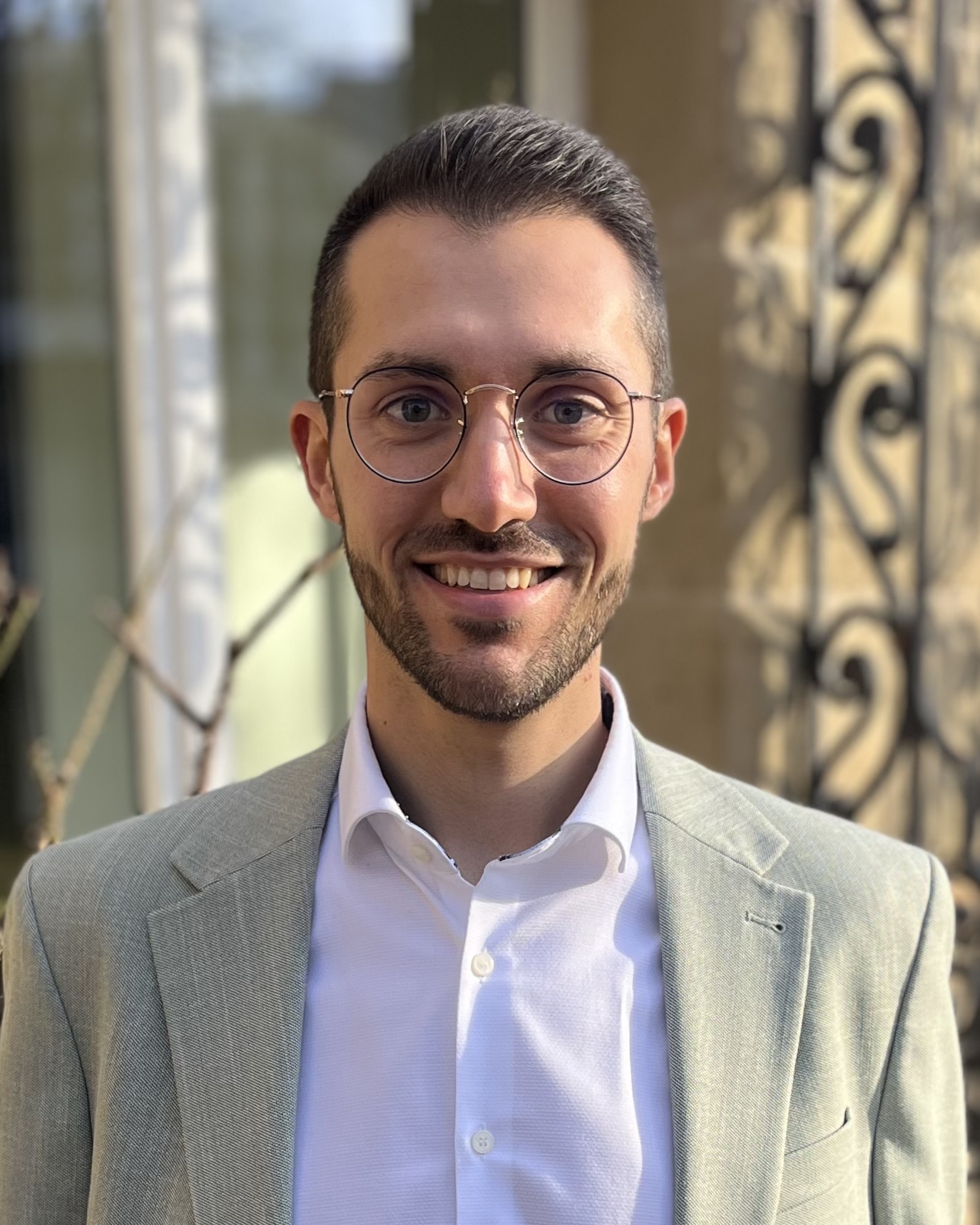 Dr. Sebastian Riedmiller